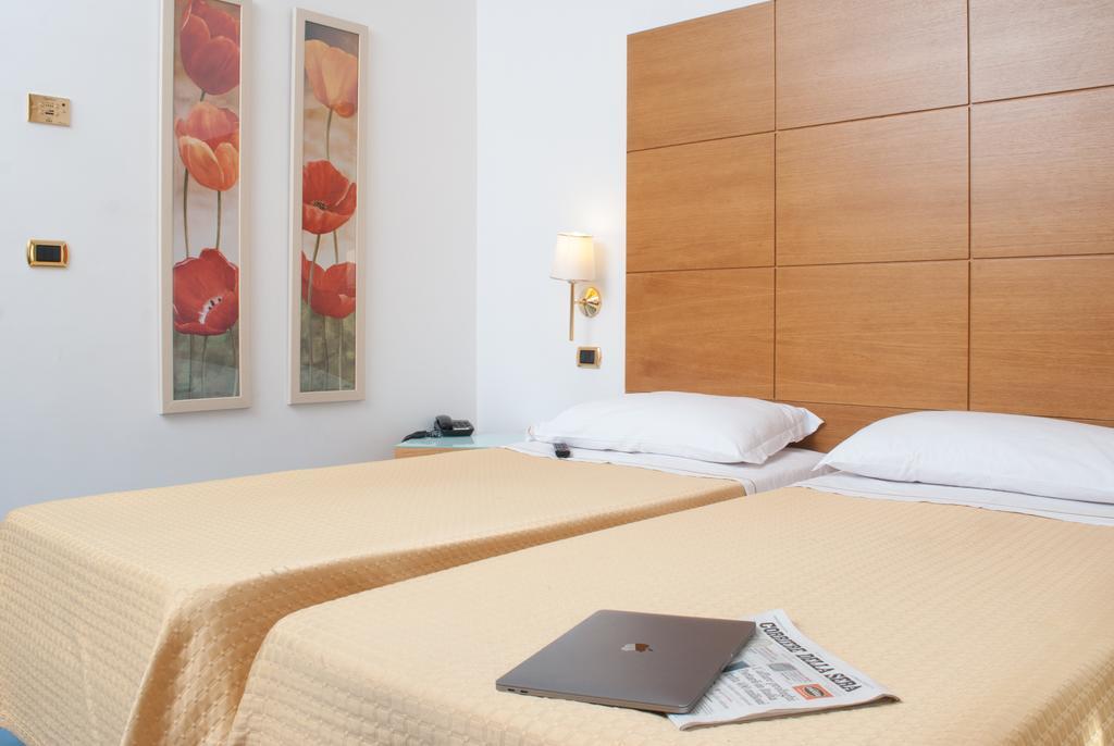 City Hotel Casoria Bagian luar foto