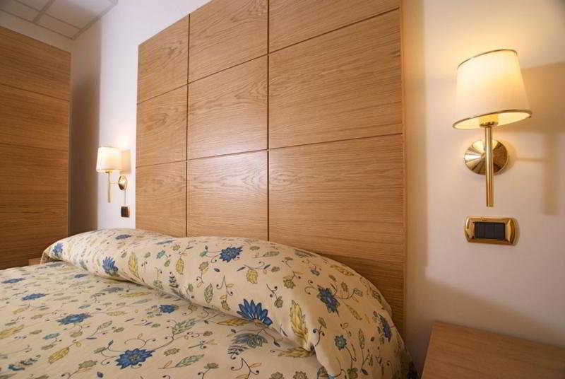City Hotel Casoria Bagian luar foto