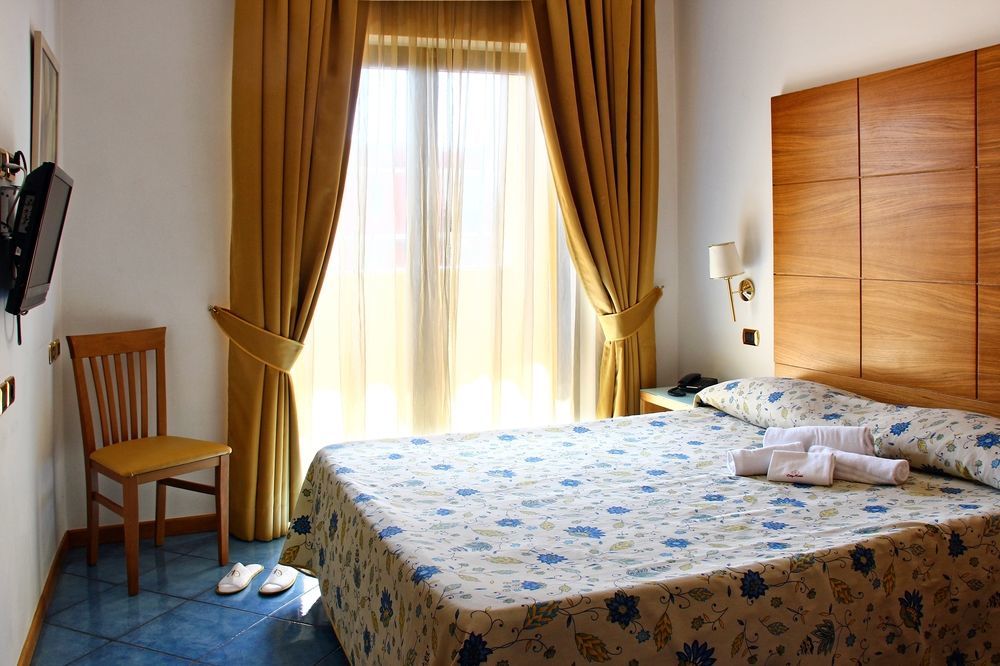 City Hotel Casoria Bagian luar foto