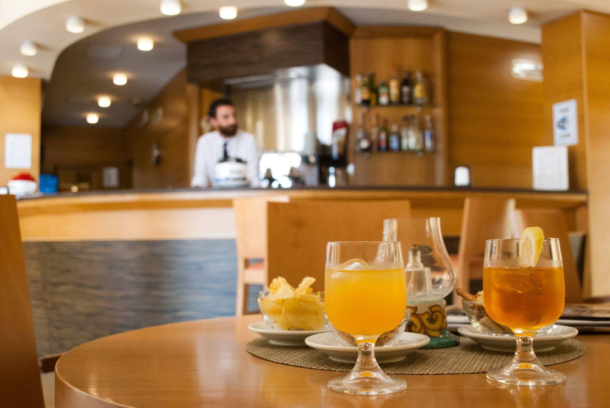 City Hotel Casoria Bagian luar foto
