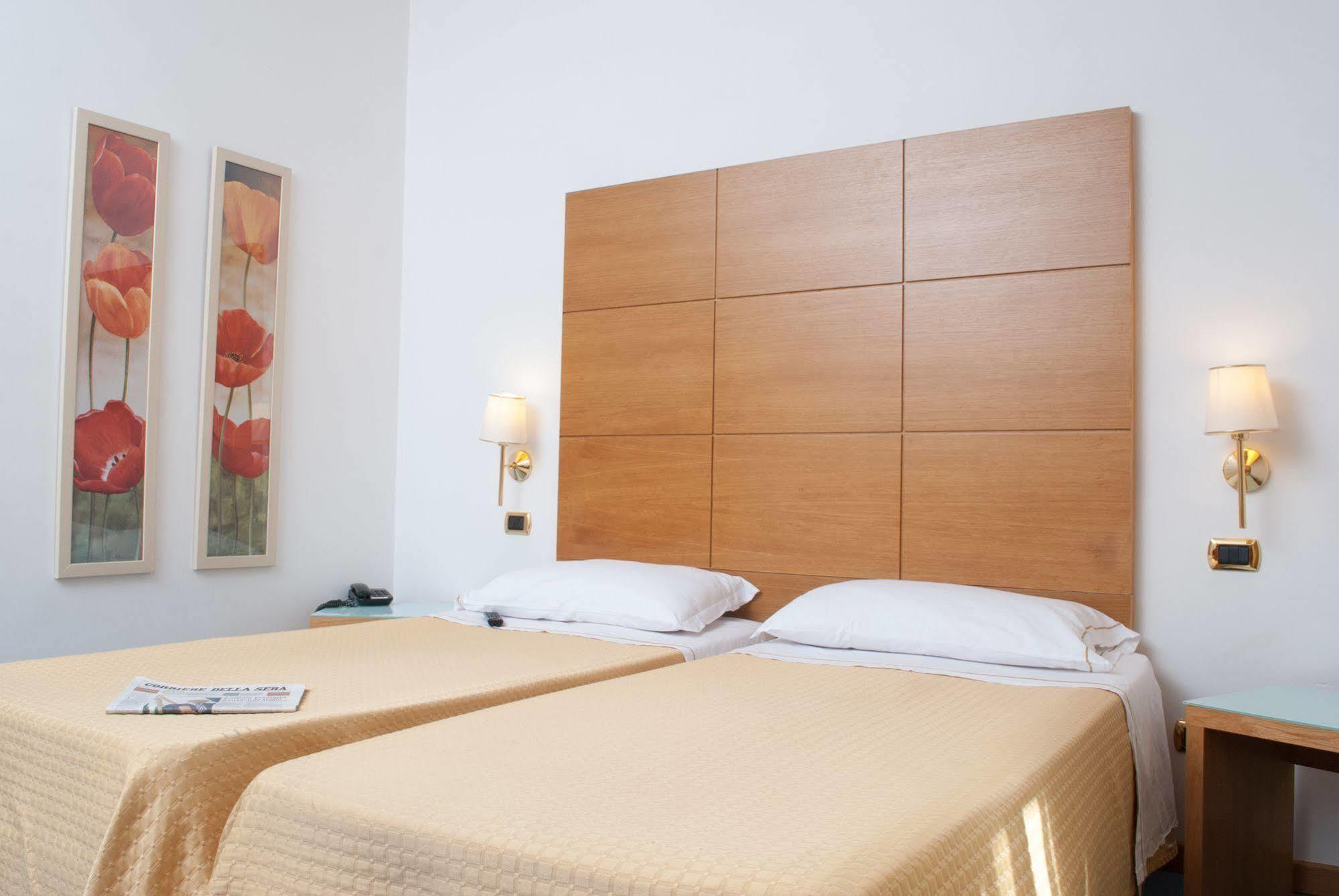 City Hotel Casoria Bagian luar foto
