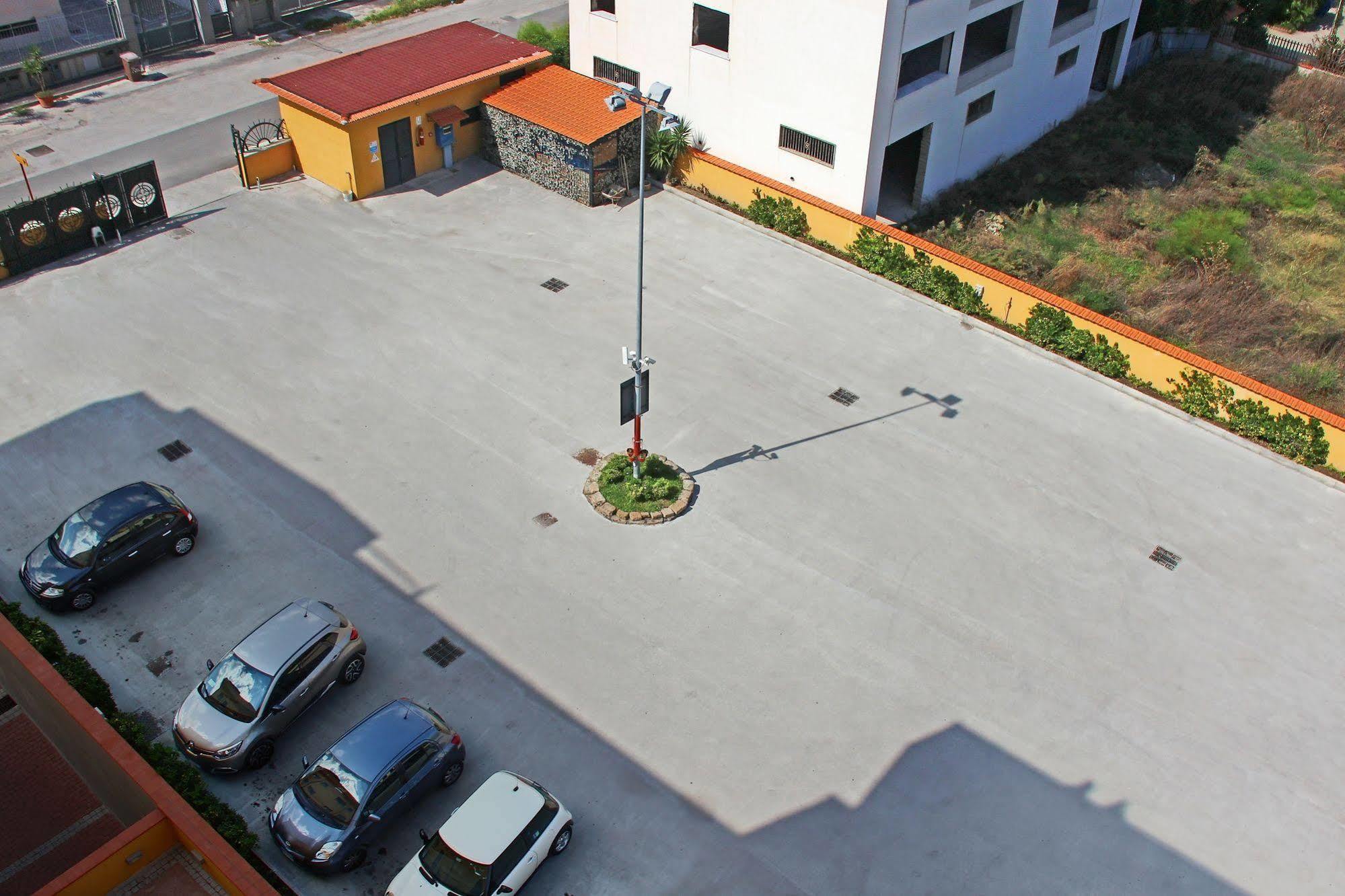 City Hotel Casoria Bagian luar foto